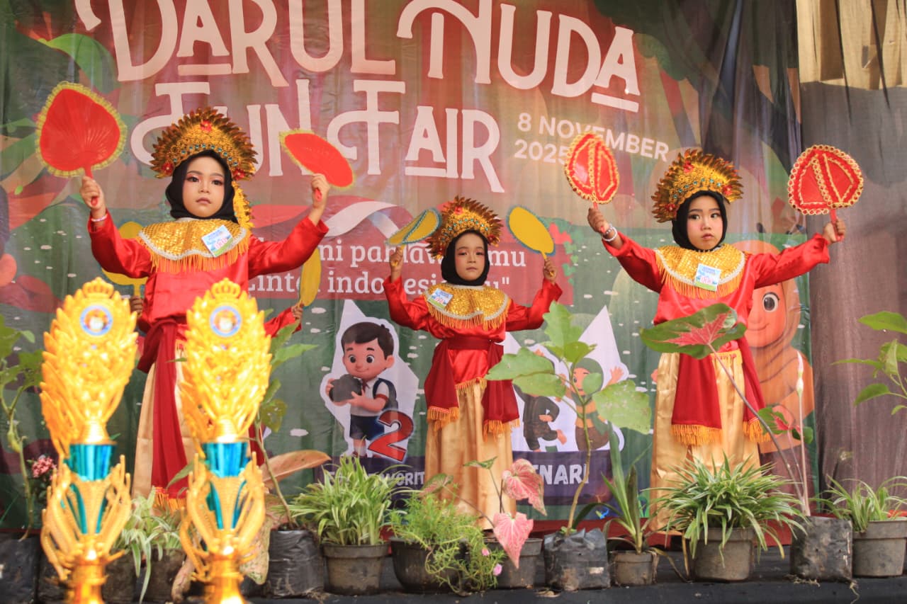 DHFF 2025 di MI Darul Huda Codo Berlangsung Meriah, Puluhan TK/RA Ikut Berpartisipasi